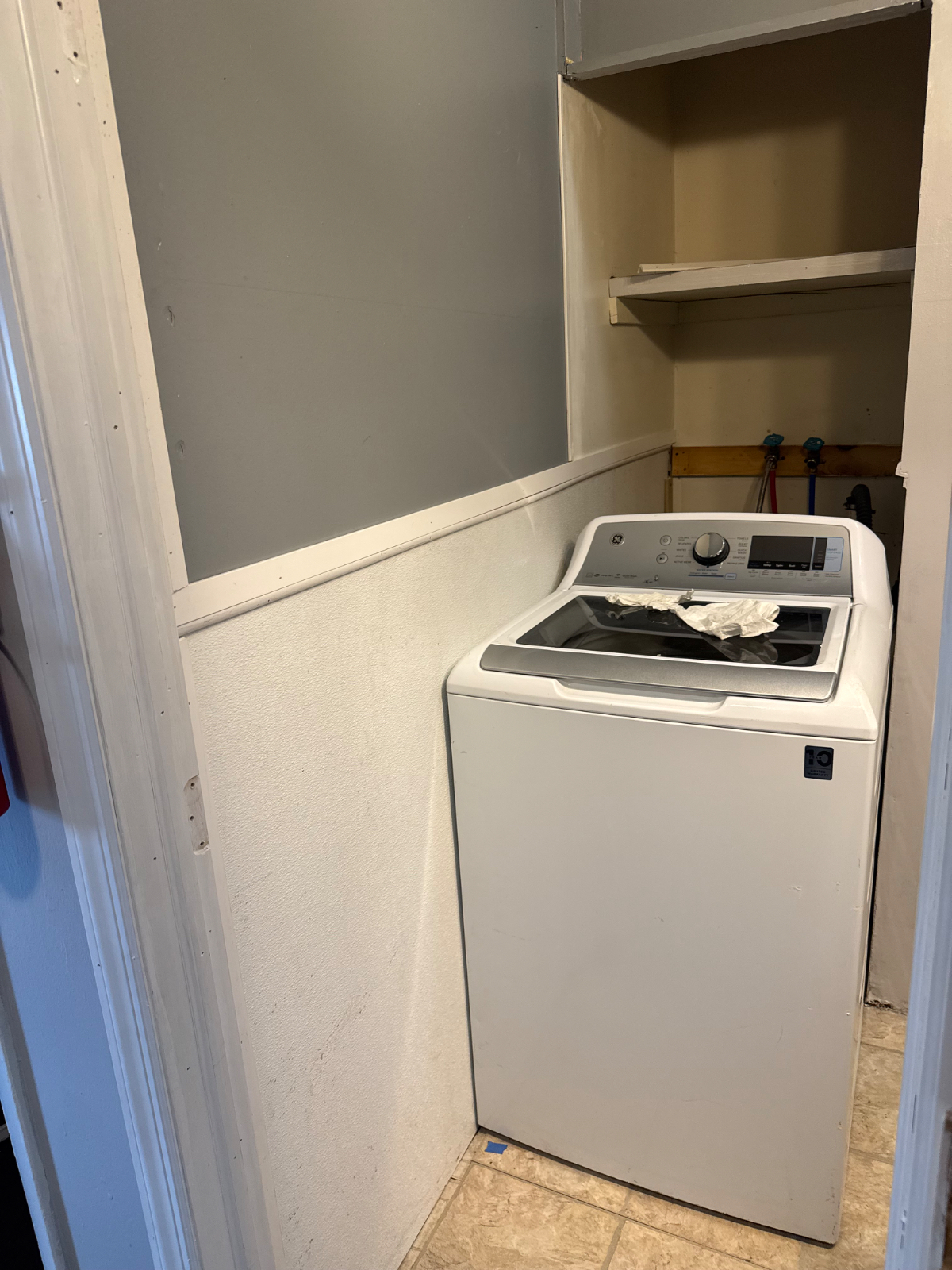 Charming apartment room in Troy. Parking and Utilities included - Photo 6