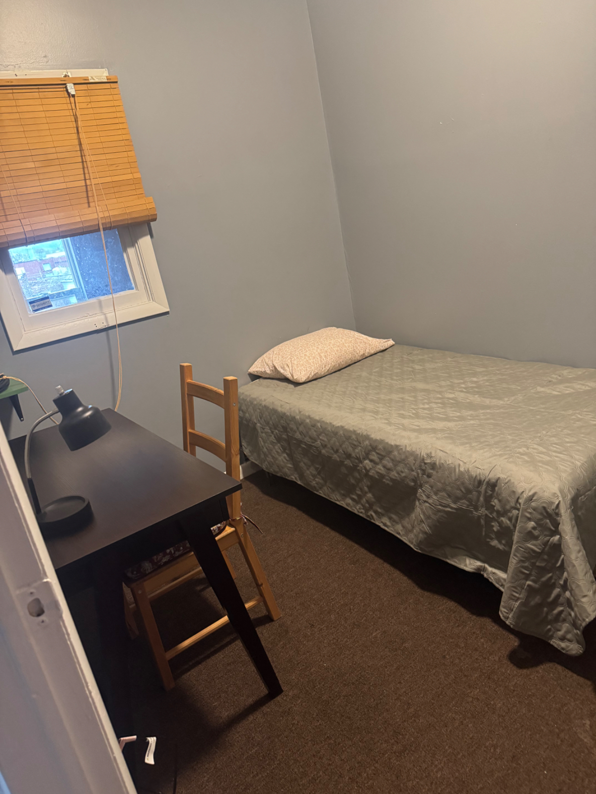 Charming apartment room in Troy. Parking and Utilities included - Photo 8