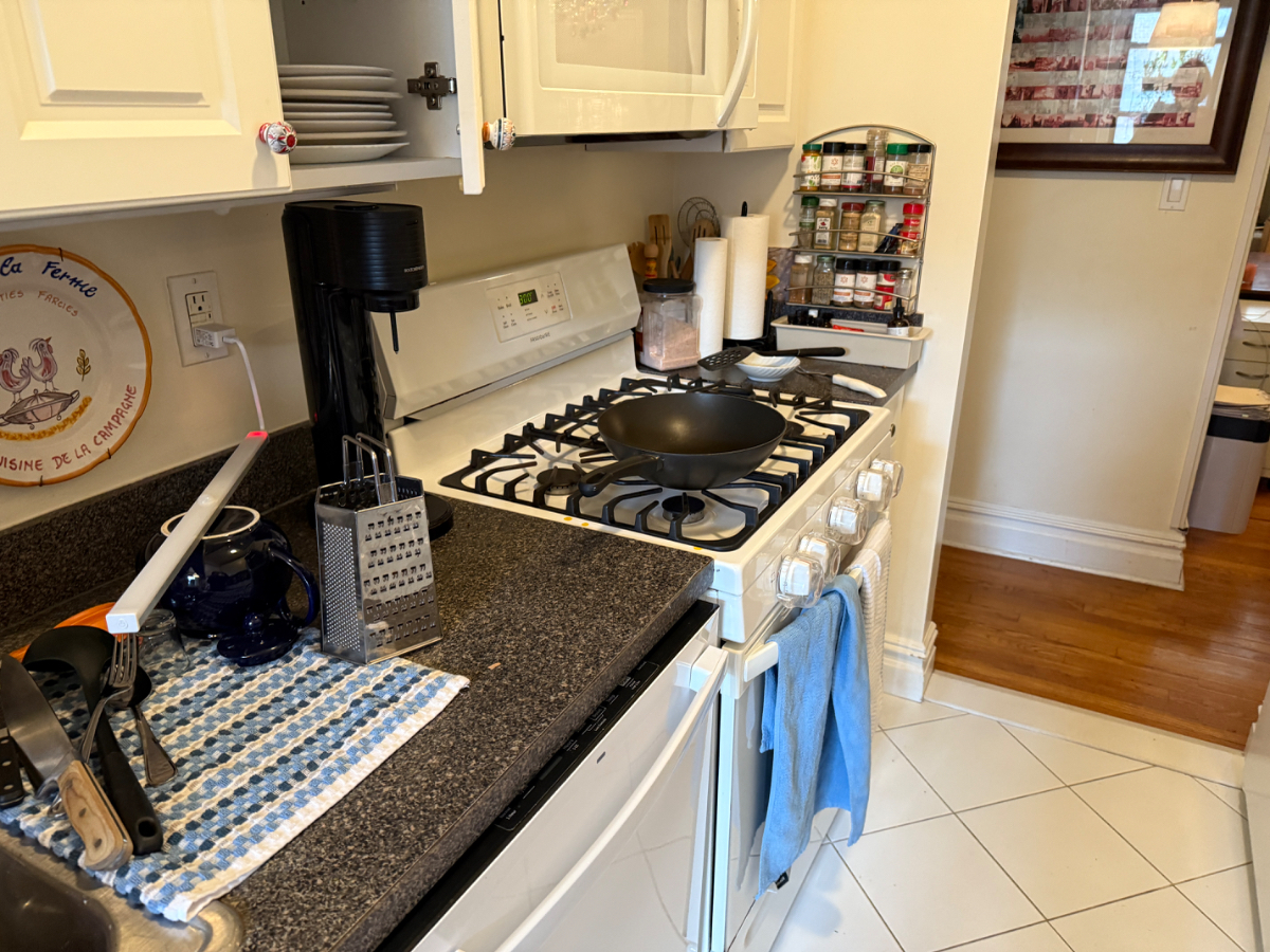 Bright And Cozy Queen Room With Full Apartment Access In Prime Location Near Top Hospitals - Photo 9