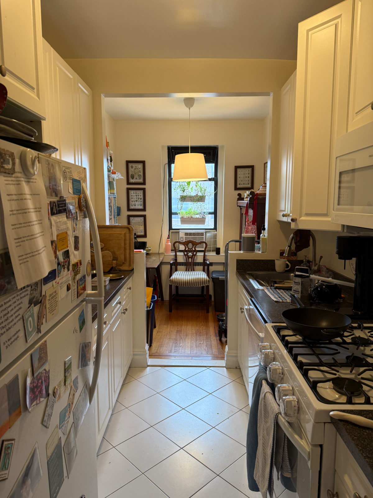 Bright And Cozy Queen Room With Full Apartment Access In Prime Location Near Top Hospitals - Photo 12