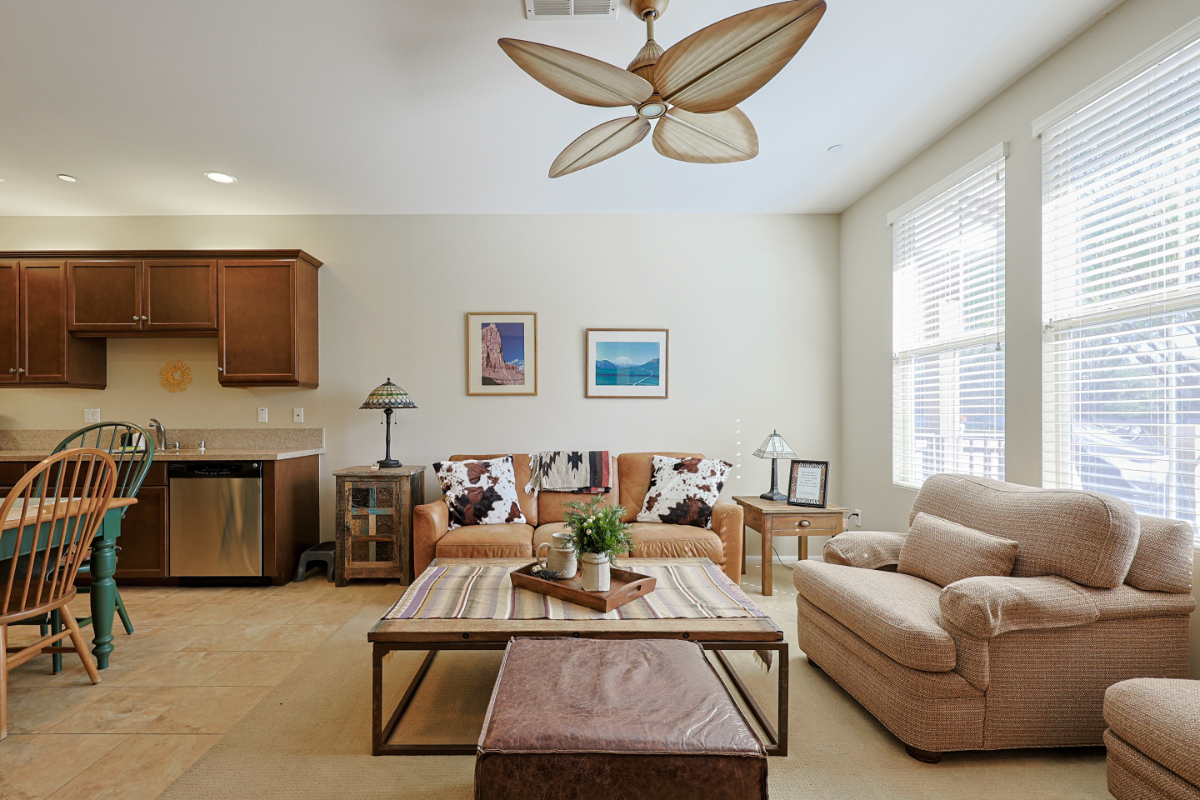 Fully Furnished 2-Bed, 2.5-Bath Home with Garage in HOA Community - Photo 5