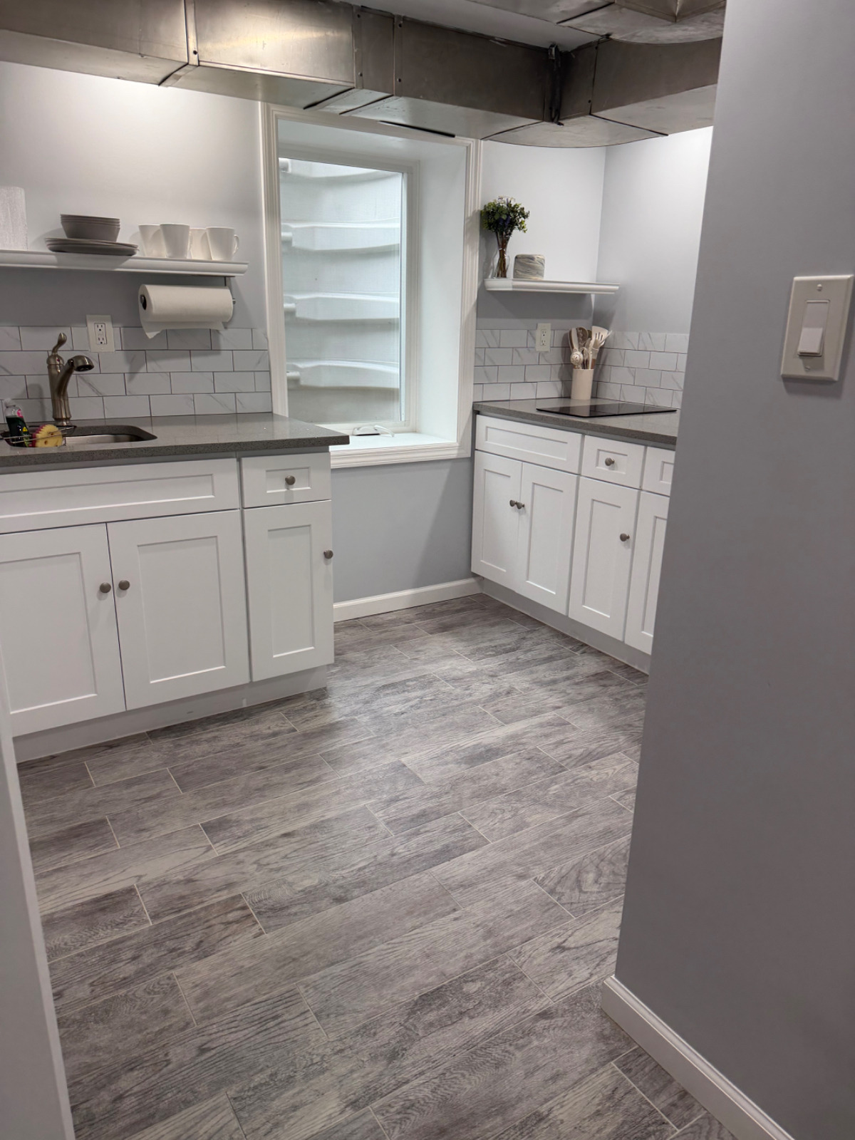 Beautiful One Bedroom - newly renovated - Photo 6