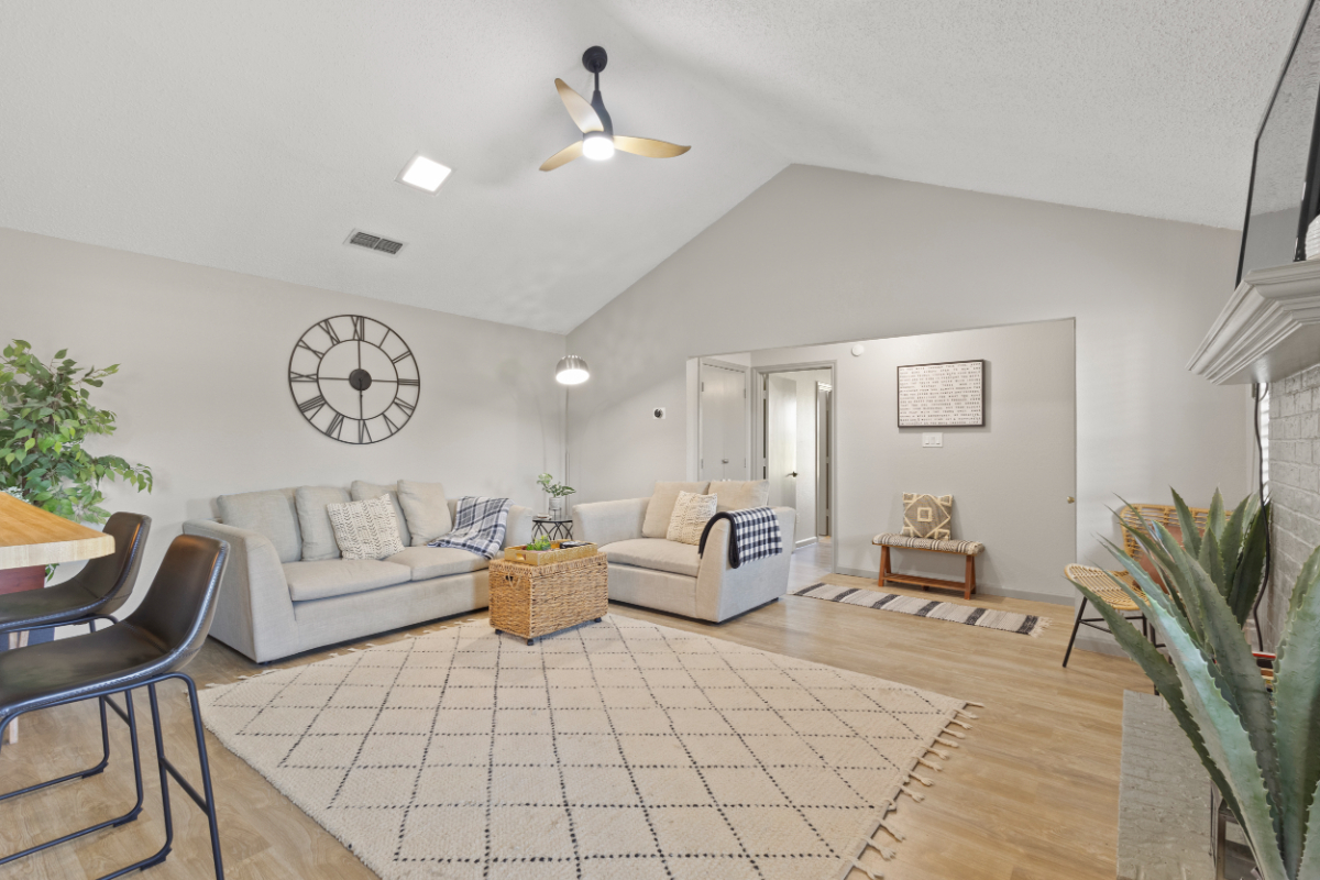 Centrally Located Private Boho Style 2 Bed 2 Bath Home - Photo 12