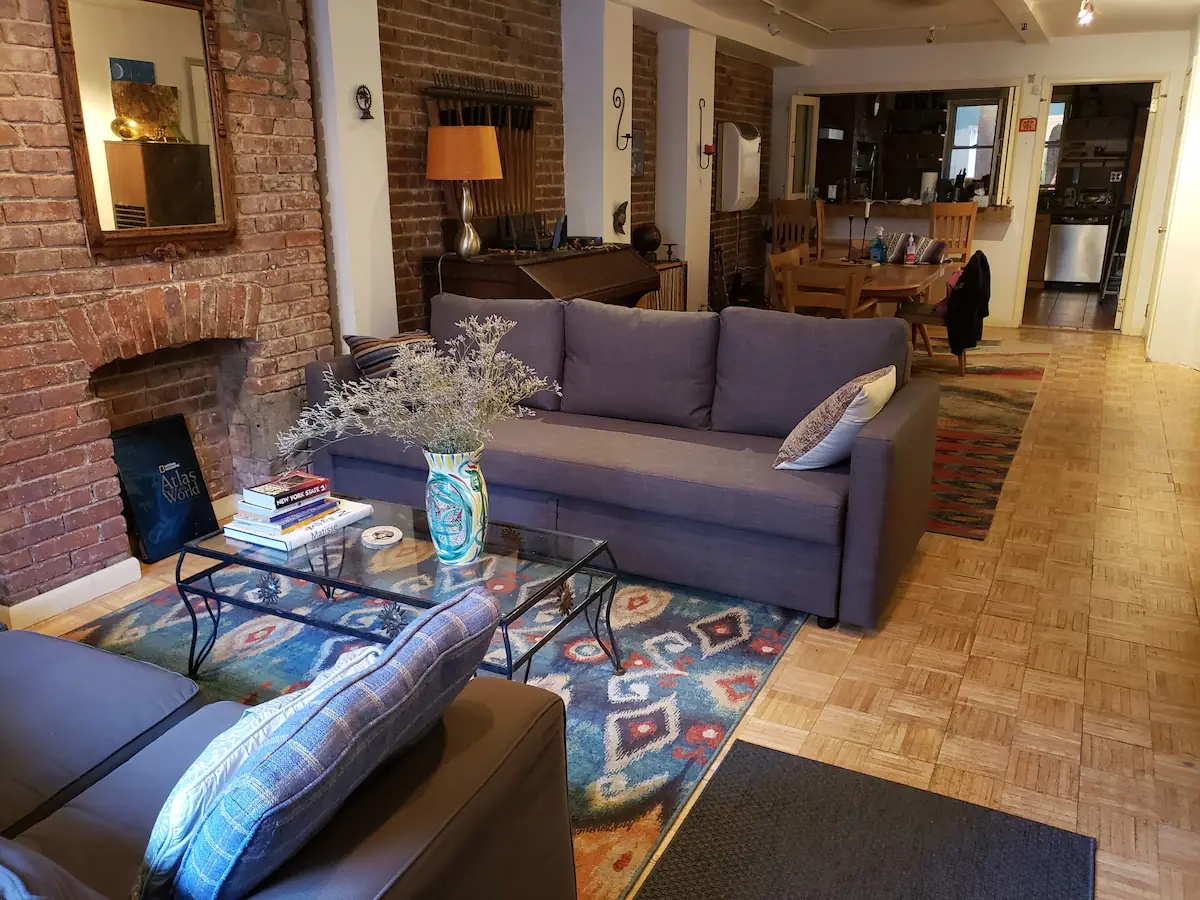 Harlem's Finest apartment and garden - Photo 1