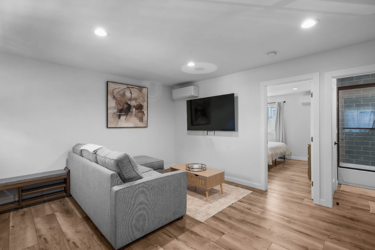 Golden Hill Executive Hideaway - Photo 4