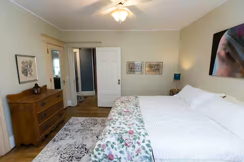 Victorian 2 bedroom - Photo 1