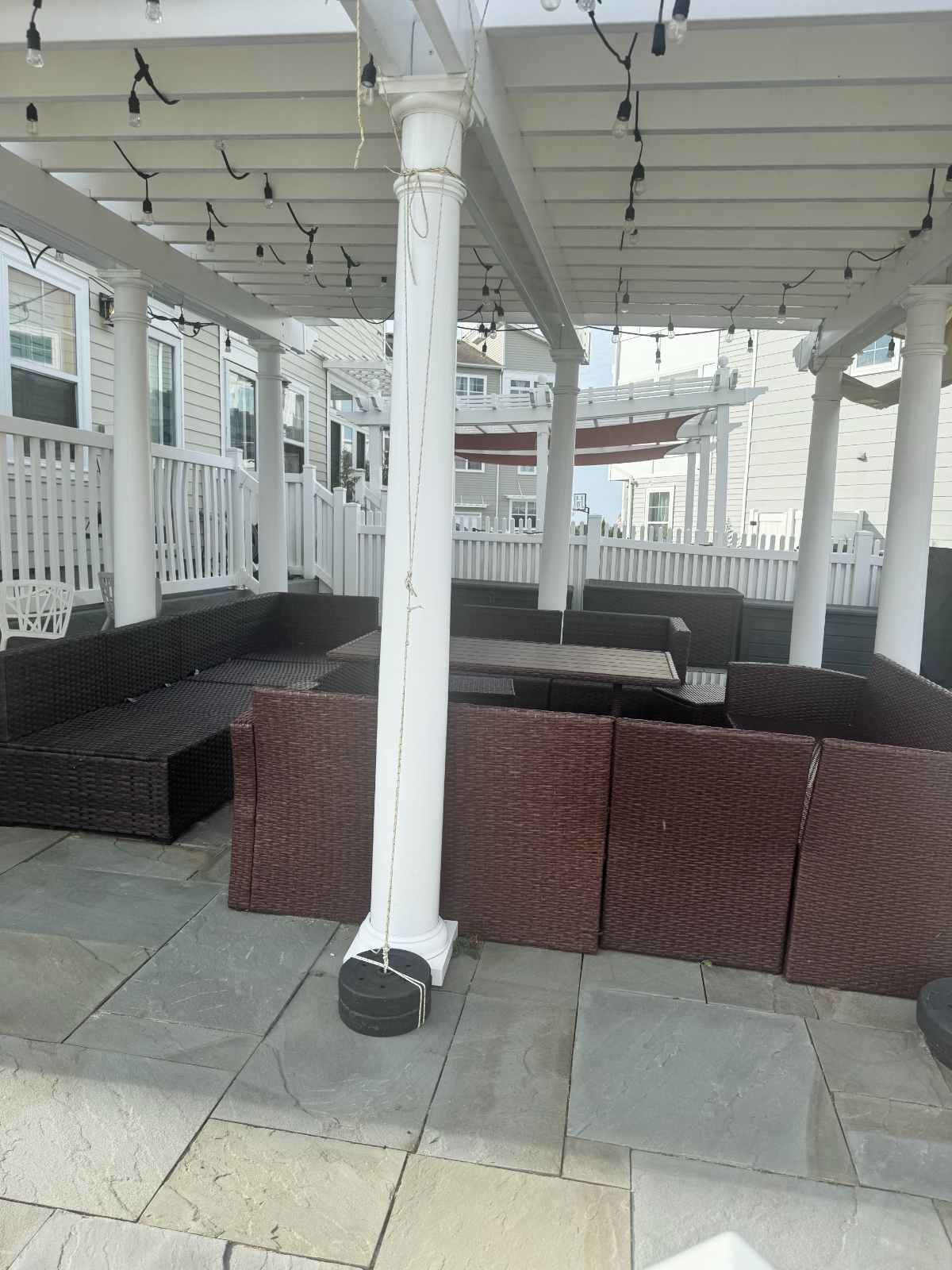 Rockaway Beach- 2 available spacious bedrooms - Photo 5