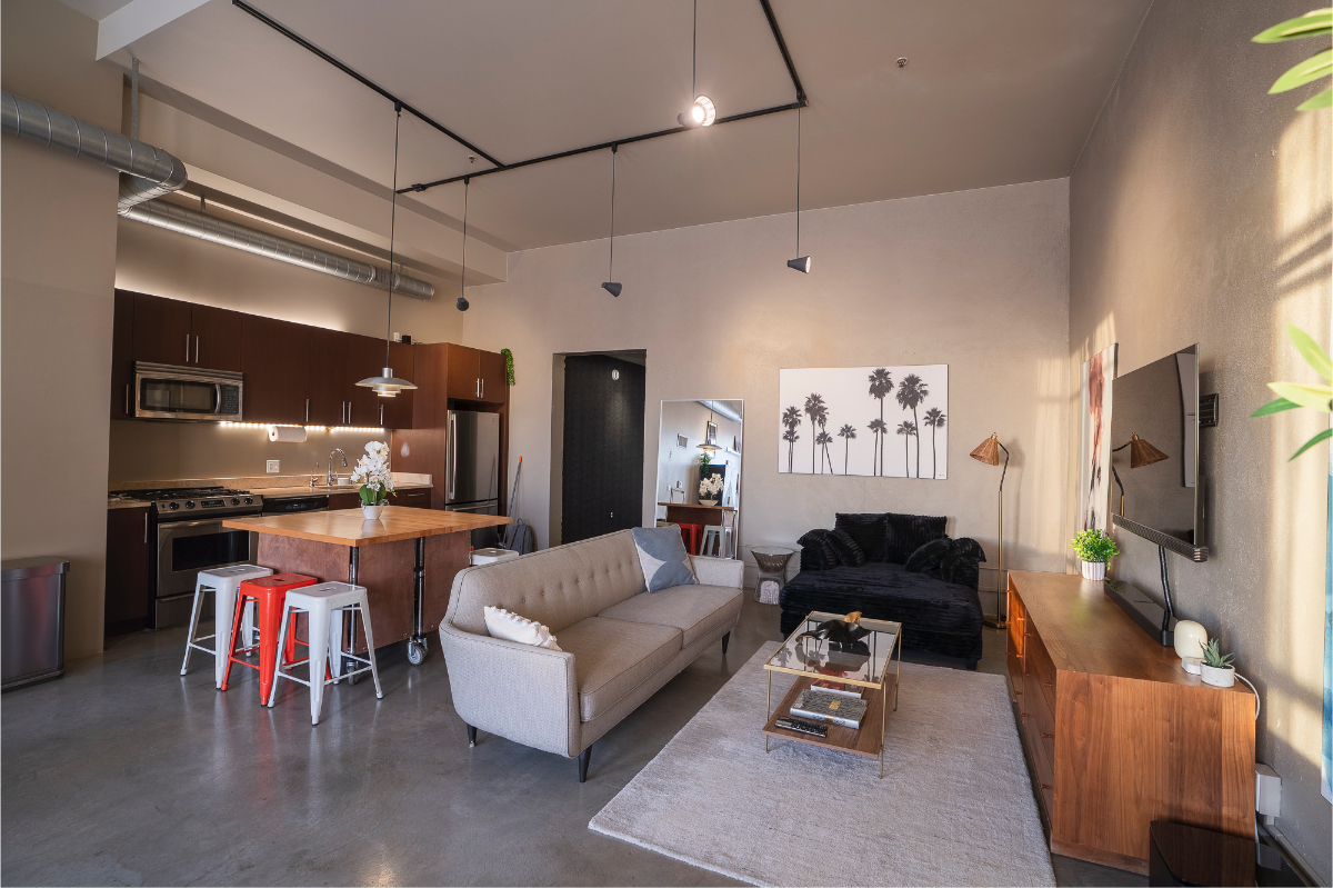 LA Most Iconic Art Deco Loft - Hot Tub, Pool - Photo 4