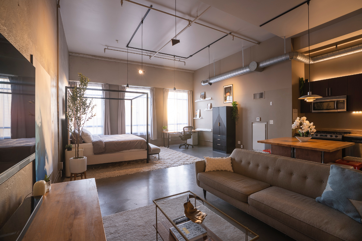 LA Most Iconic Art Deco Loft - Hot Tub, Pool - Photo 2