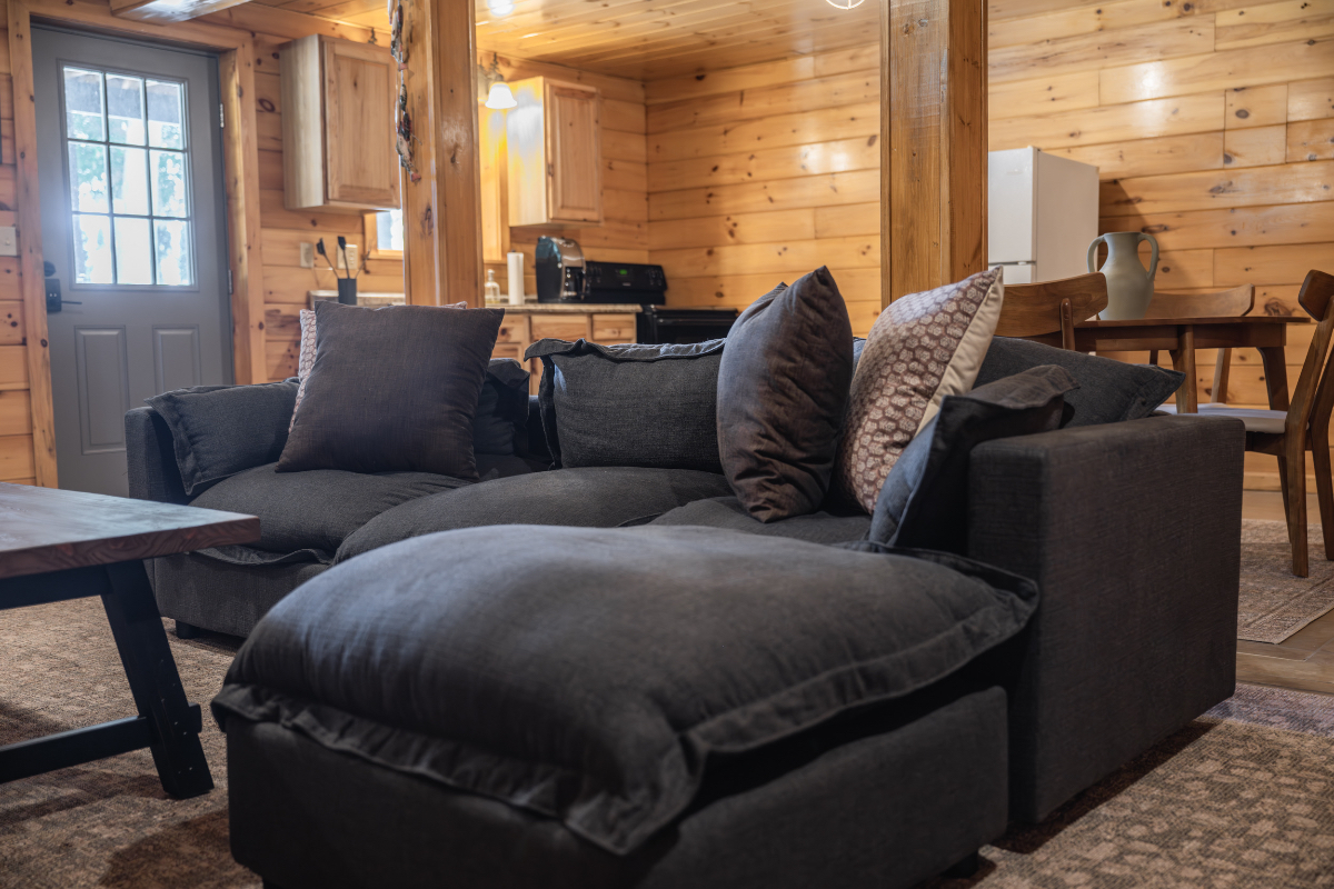 Cabin with a Fire Pit Glow - Photo 5