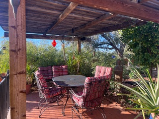 Foothills Guesthouse - Photo 9