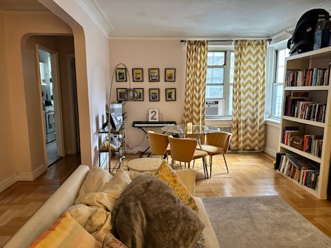Comfortable 1BR/1BA Apartment Near Fort Tryon Park, Hospital, & Express Train - Quiet, Stylish, and - Photo 4