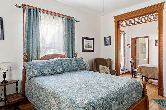 Cozy, Furnished Victorian Apartment in Downtown Hammondsport - Photo 3