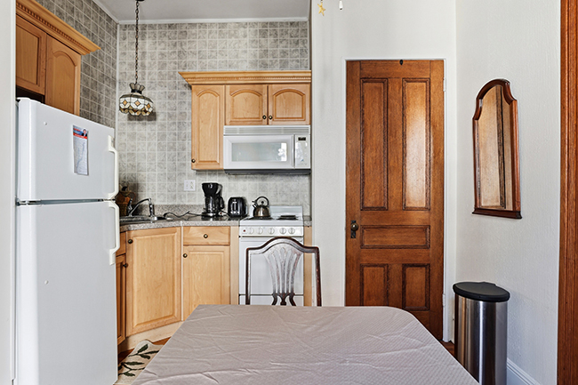 Cozy, Furnished Victorian Apartment in Downtown Hammondsport - Photo 2