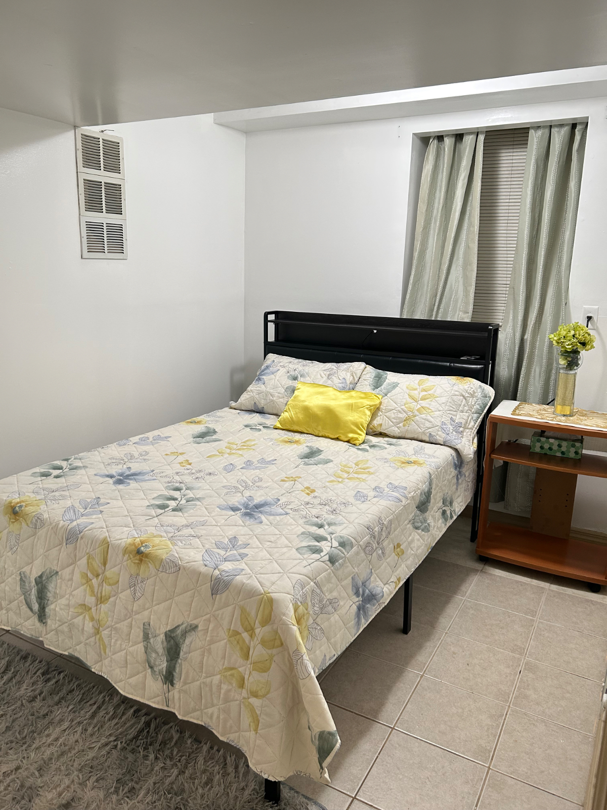 Bright & Simple 2BR Apartment in Staten Islands North Shore - Photo 4