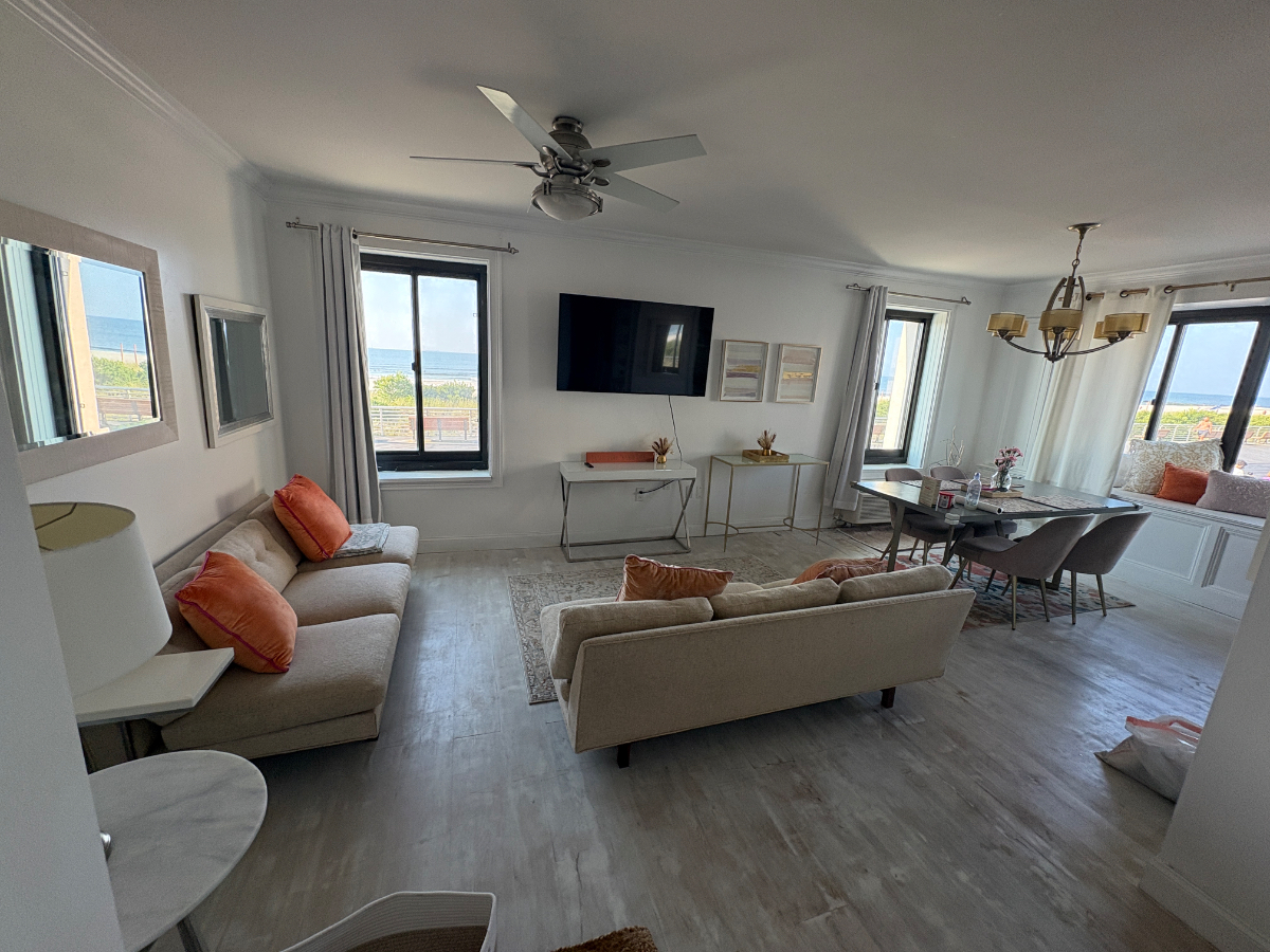 Oceanfront Condo w/ Parking Dog Ok - Photo 4