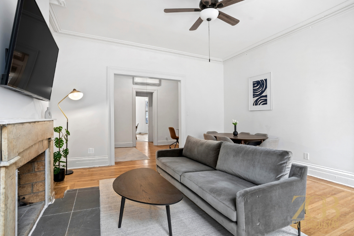 257 West - Photo 3