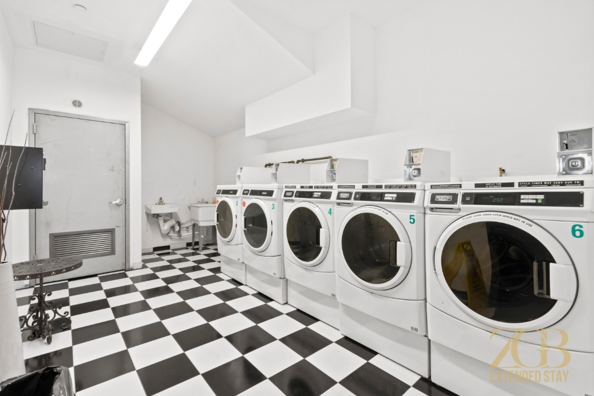 517 West - Photo 10