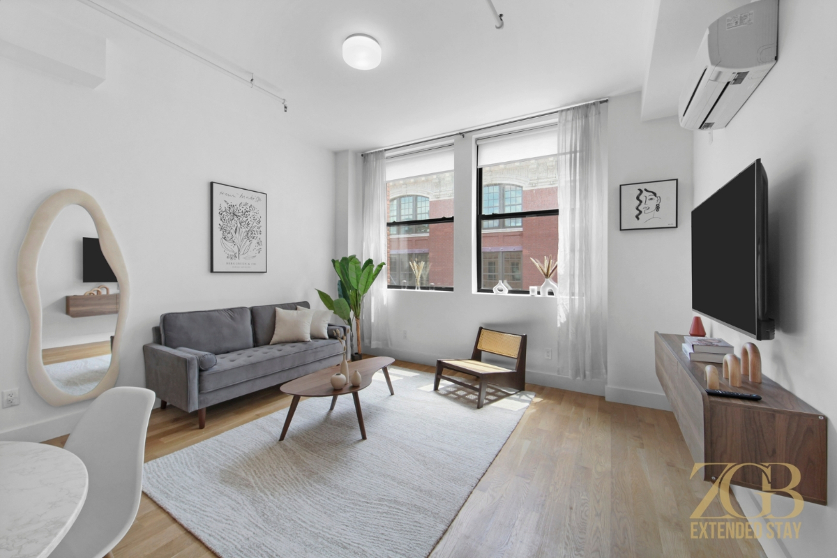 517 West - Photo 4