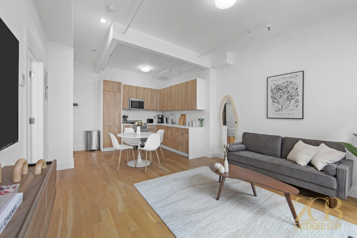 517 West - Photo 1