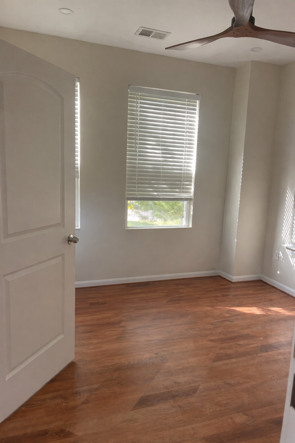 Room in Brookland Townhouse near hospital complex and universities. - Photo 3
