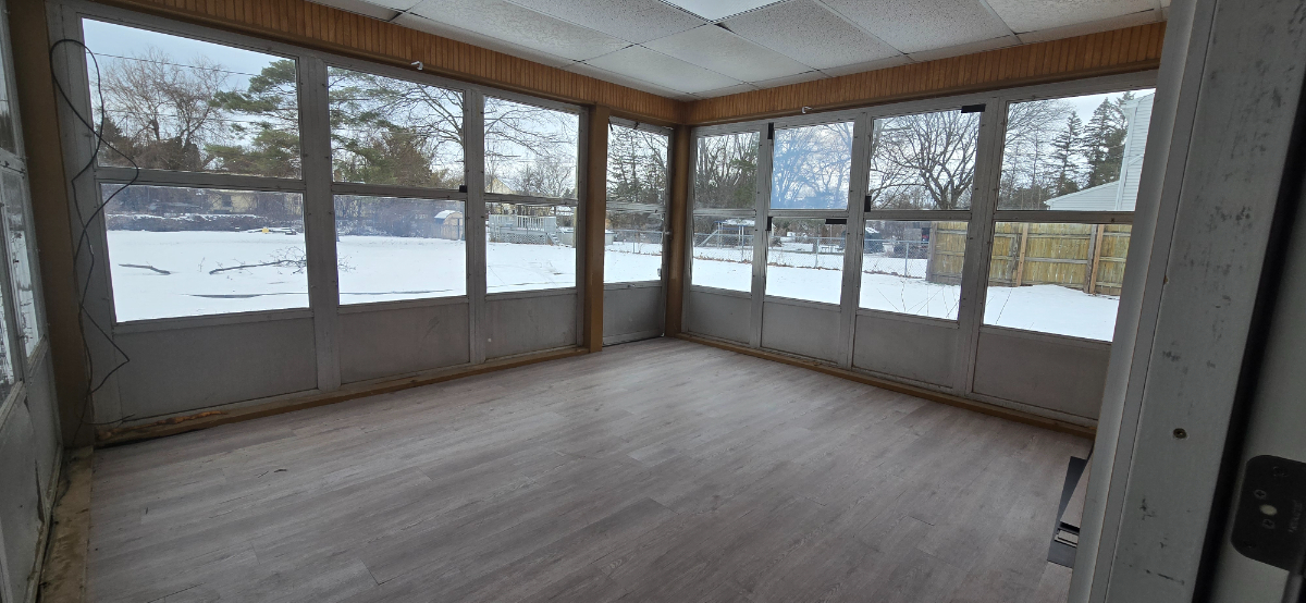 3 bedroom home in Gates. Close to hospitals and expressway - Photo 5