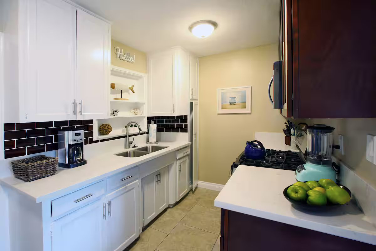 Cozy Ocean Beach Hideaway- Fully Furnished & Ready to Go - Photo 3