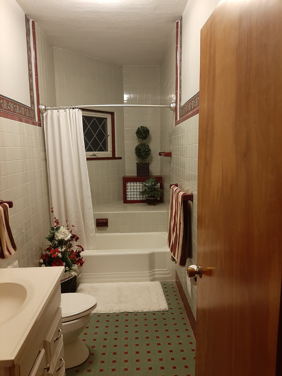 North Country Victorian - Photo 9