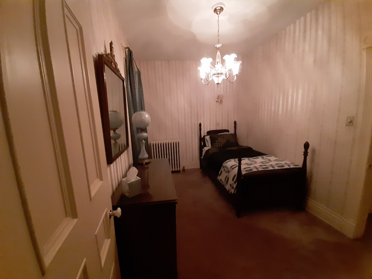 North Country Victorian - Photo 11