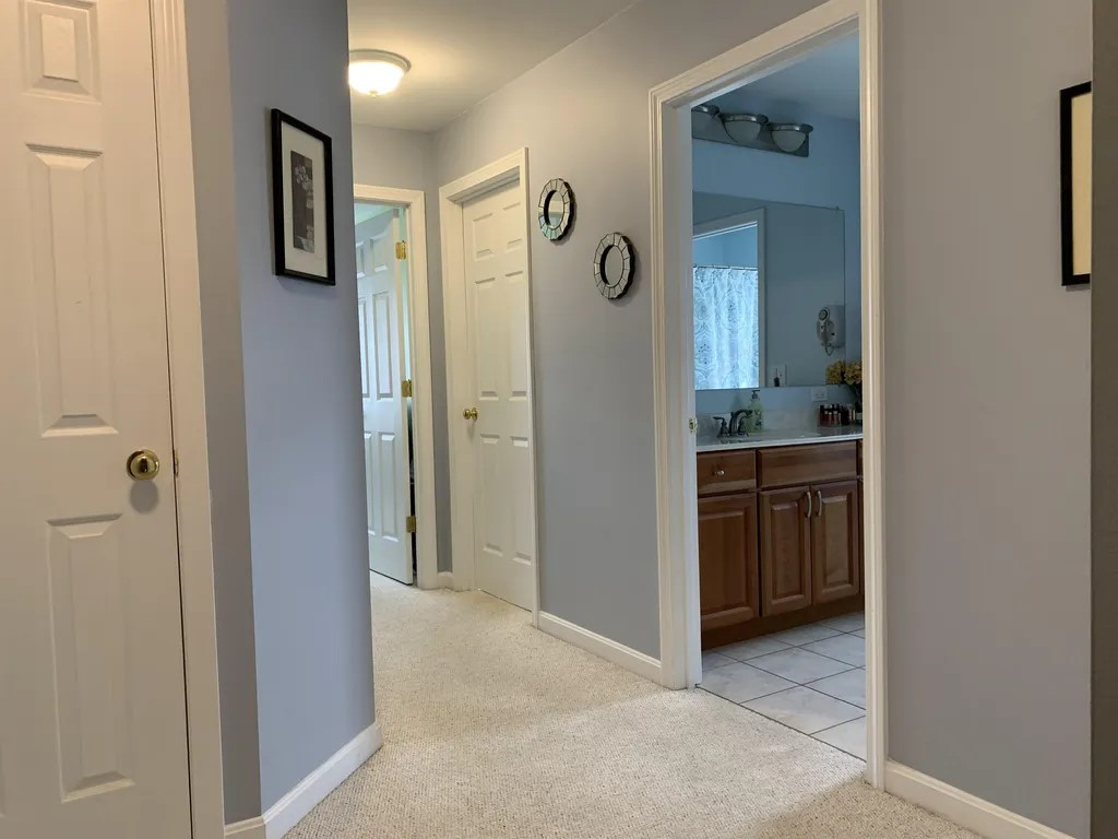 Beautiful and Spacious Condo- Your Perfect Home Away From Home - Photo 10