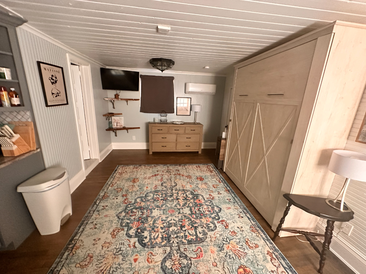 2018 Kanawha Blvd East Riverfront Studio Retreat, Steps from WV State Capitol - Photo 7
