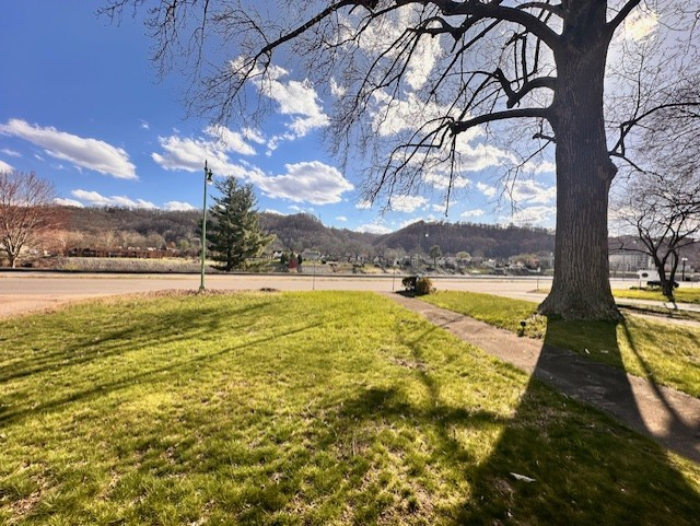 2018 Kanawha Blvd East Riverfront Studio Retreat, Steps from WV State Capitol - Photo 9