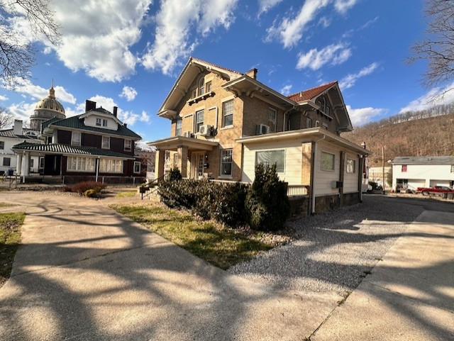 2018 Kanawha Blvd East Riverfront Studio Retreat, Steps from WV State Capitol - Photo 10