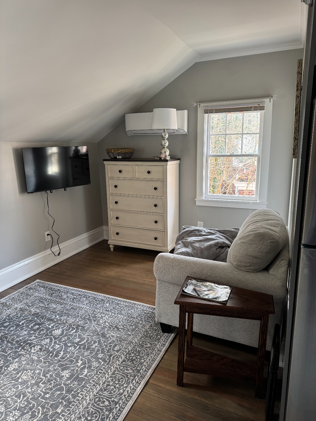 2018 Kanawha Blvd East Riverfront Studio Retreat, Steps from WV State Capitol - Photo 1