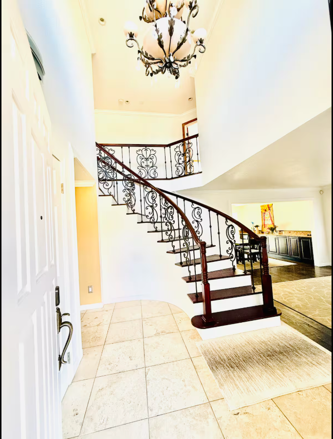 Charming, Spacious and Serene Getaway - Photo 3