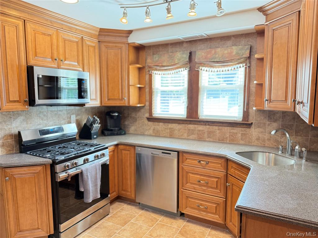 3 Individual Rooms & 1 upper apartment for rent - Photo 8