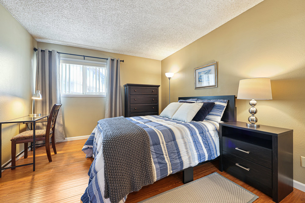 Stunning Condo in Mission Valley - Centrally located near hospitals - Photo 1