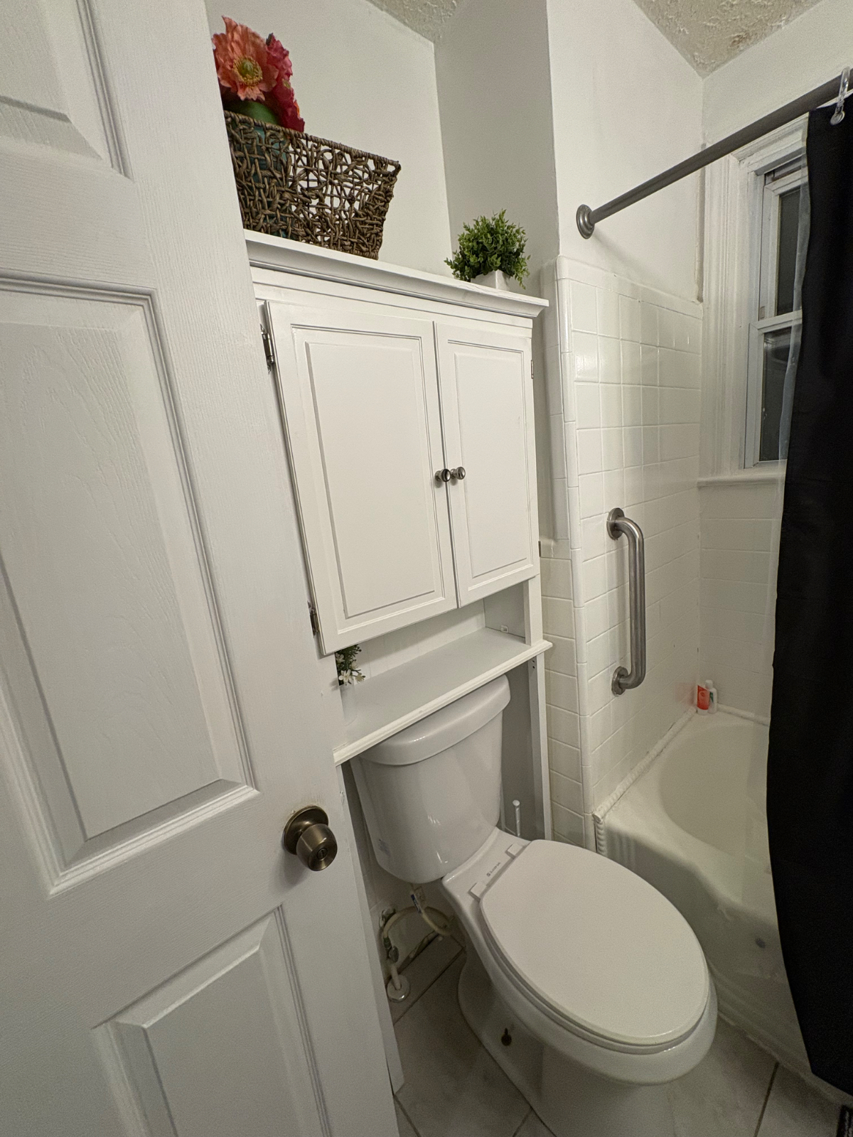 Cozy Capitol View Haven- 3BR w/ Parking - Photo 10