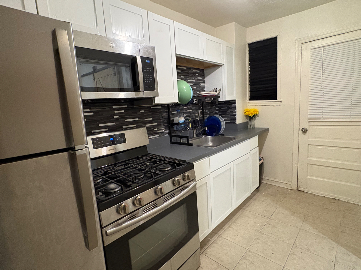 Cozy Capitol View Haven- 3BR w/ Parking - Photo 5