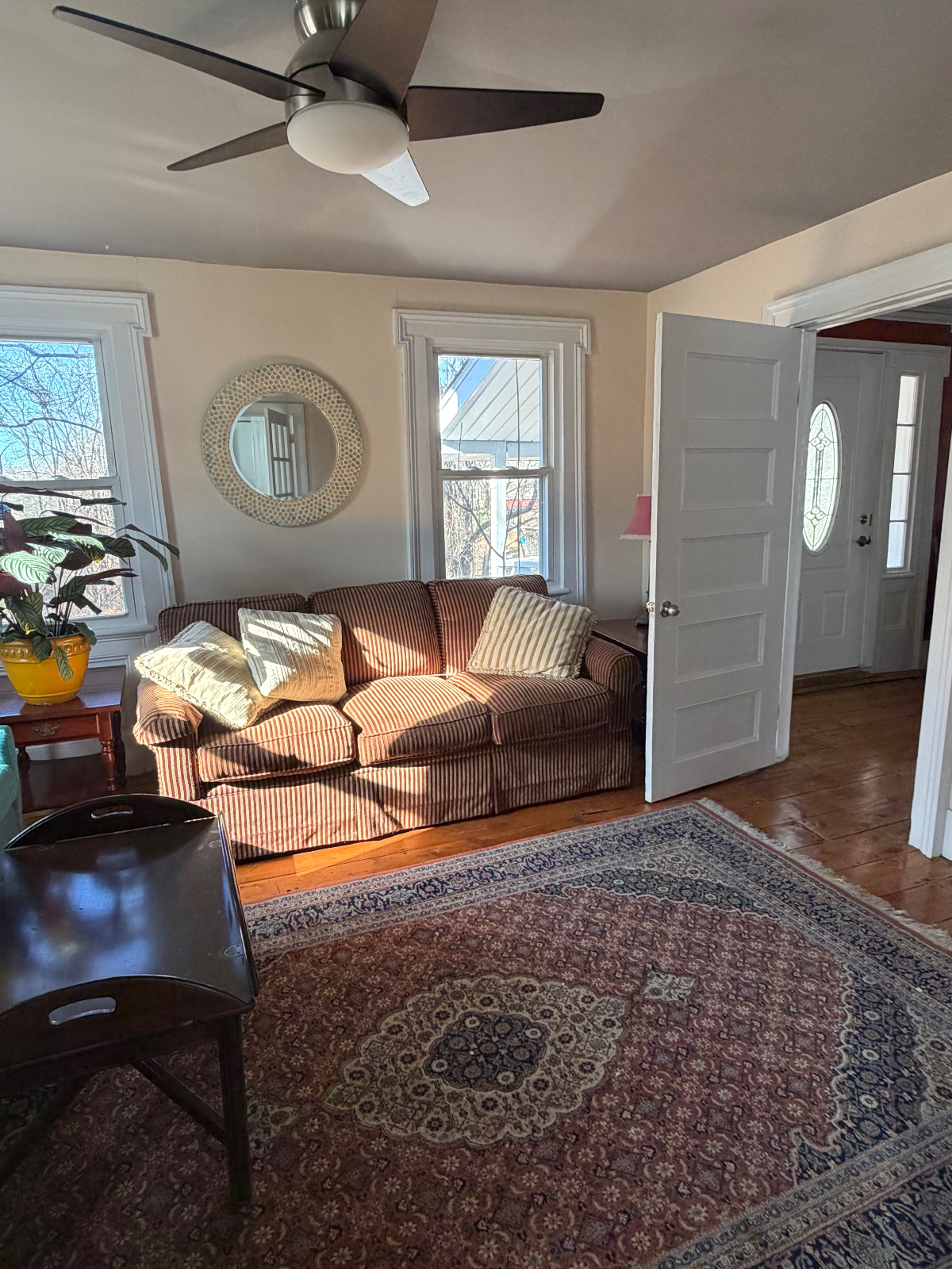 Cozy Farmhouse Suite - Photo 4