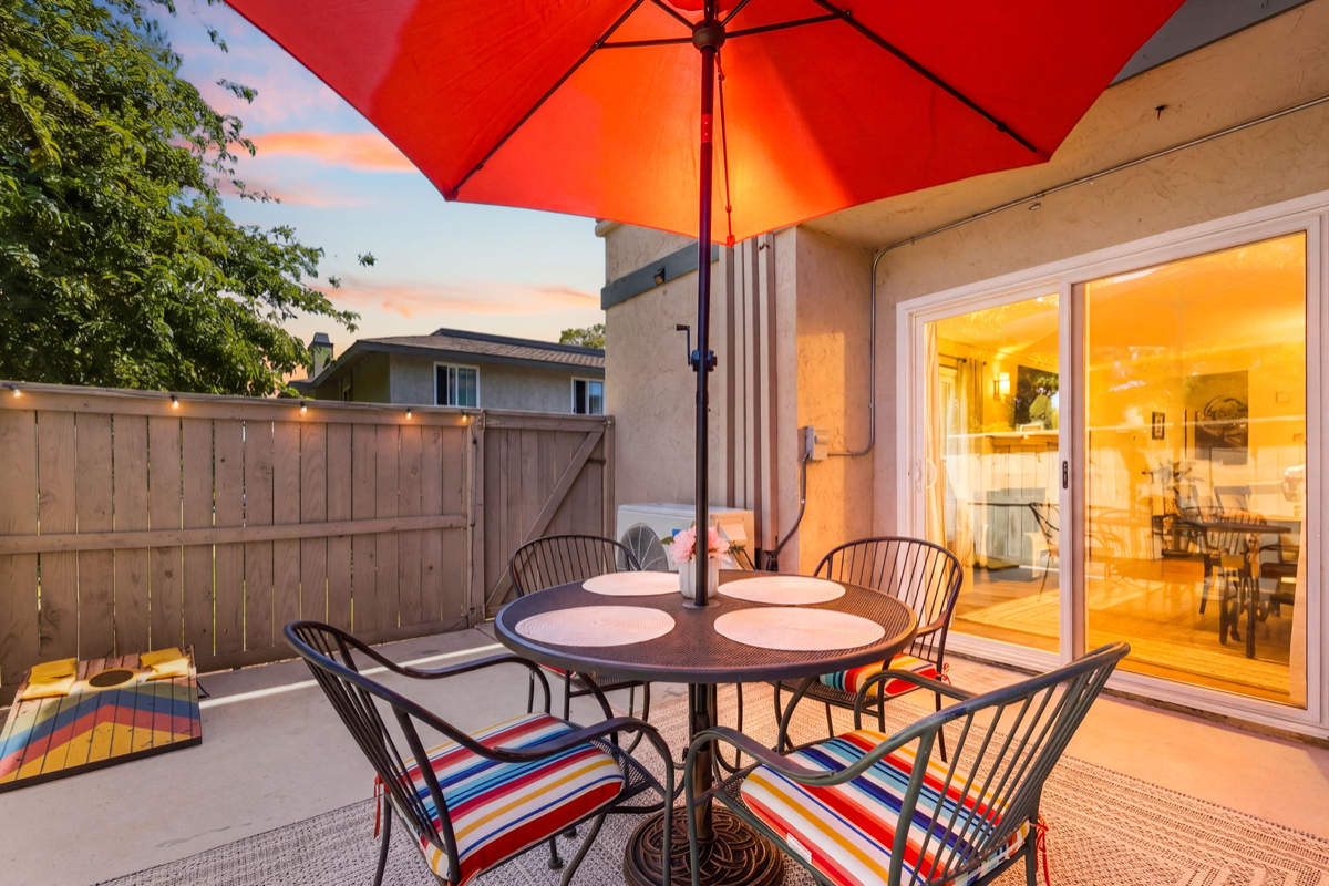 San Diego 3BR: King bed, In-Unit W/D, Parking, Pets OK, Pool - Photo 5