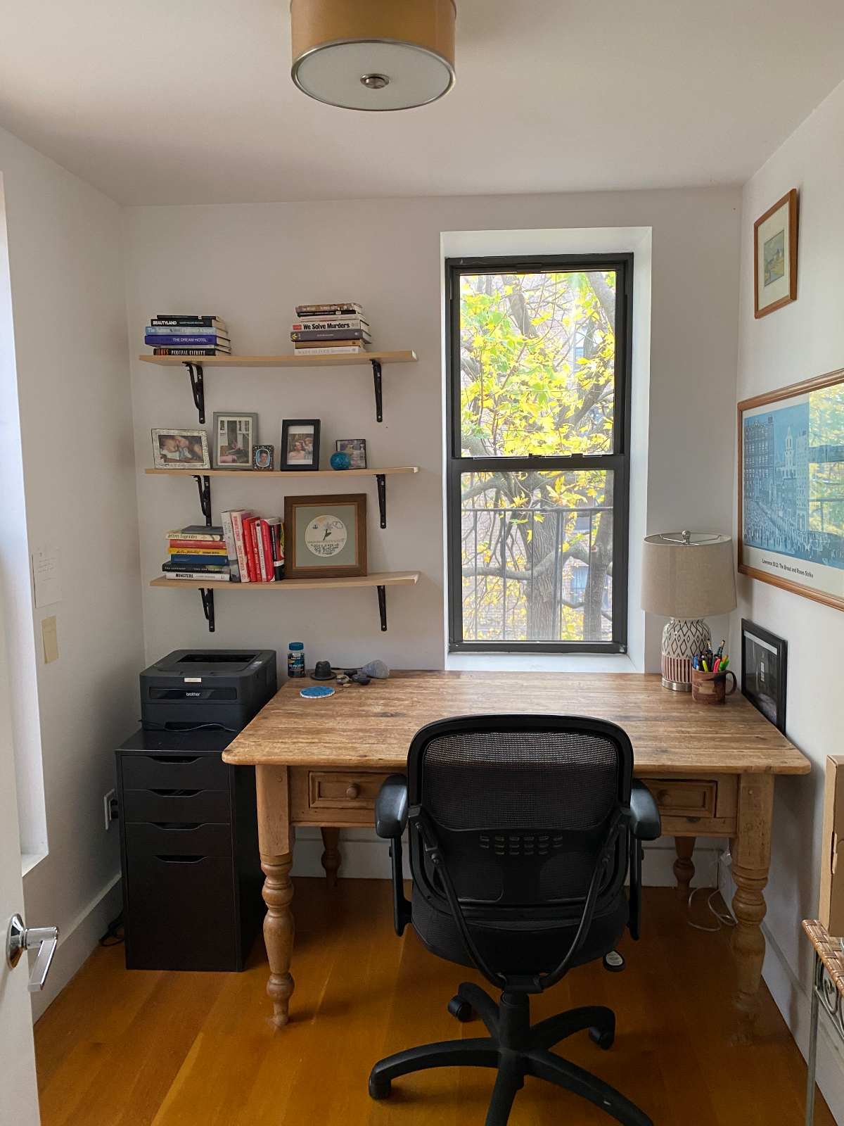 Spacious and light-filled Brooklyn 1.5 bedroom - Photo 3