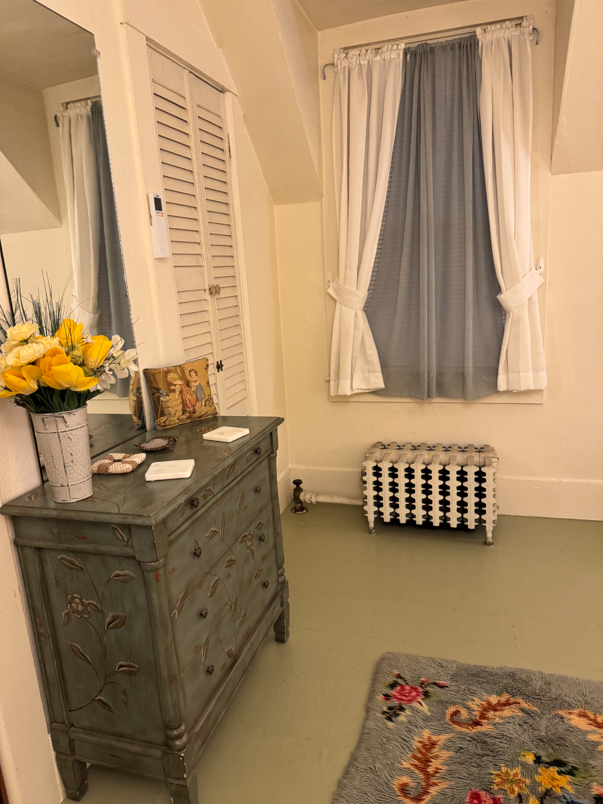 Cozy 1 bedroom apartment, fully furnished, near downtown - Photo 5