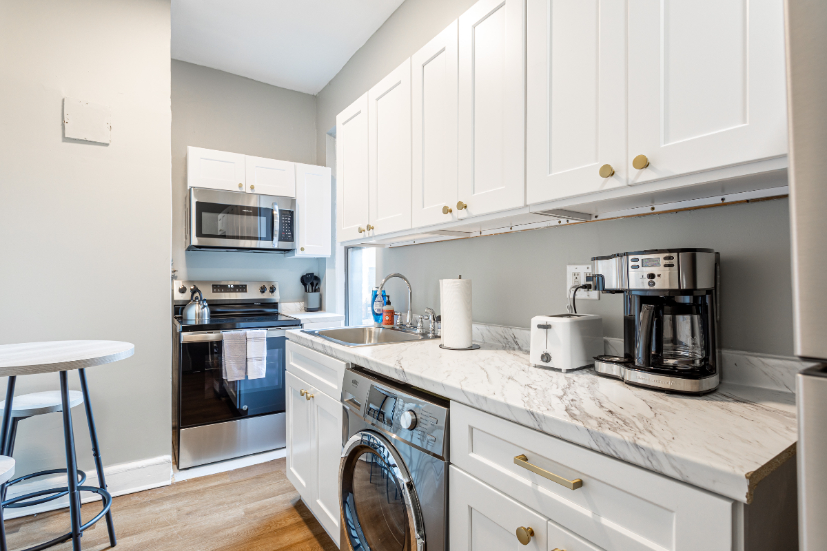 Brand New 4 Bedroom Nest To Central Park, Subways, Buses Perfect Share - Photo 3