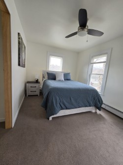 Cozy 2 Bed w Office - Photo 2