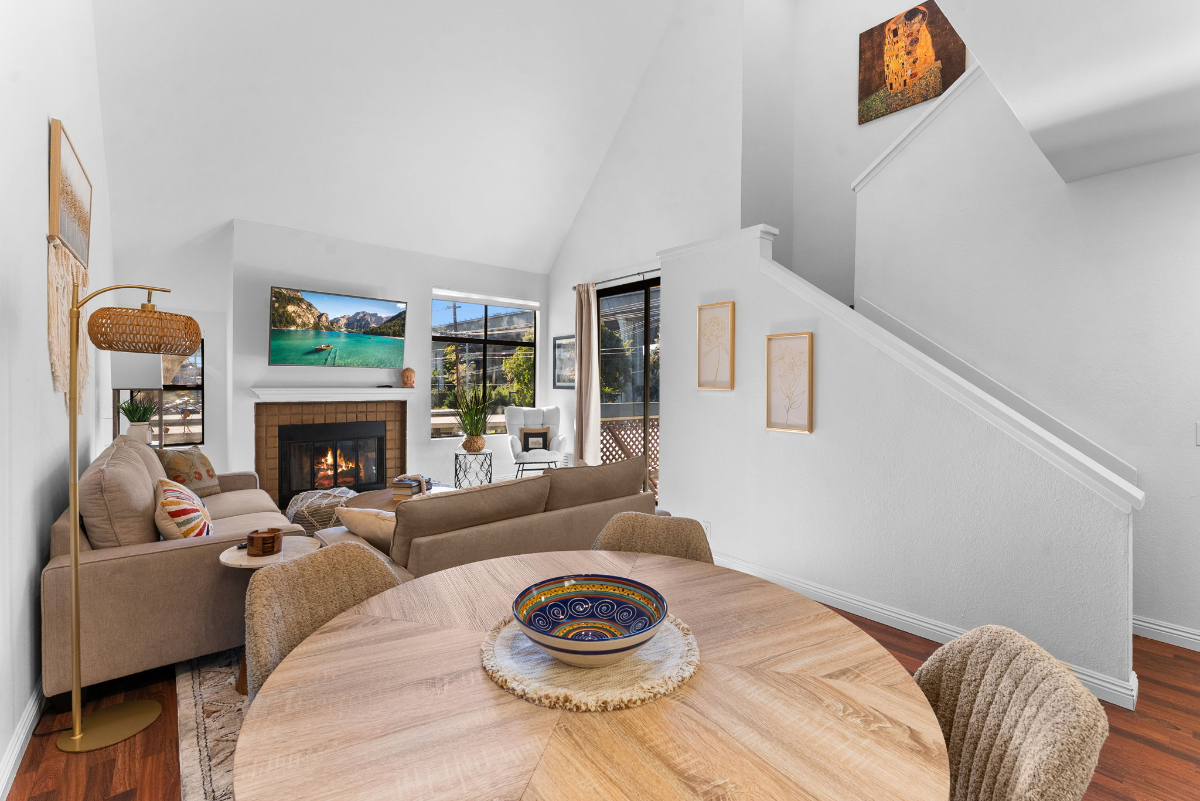 Cozy 2-BR Condo in Heart of Mission Valley, San Diego - Photo 3