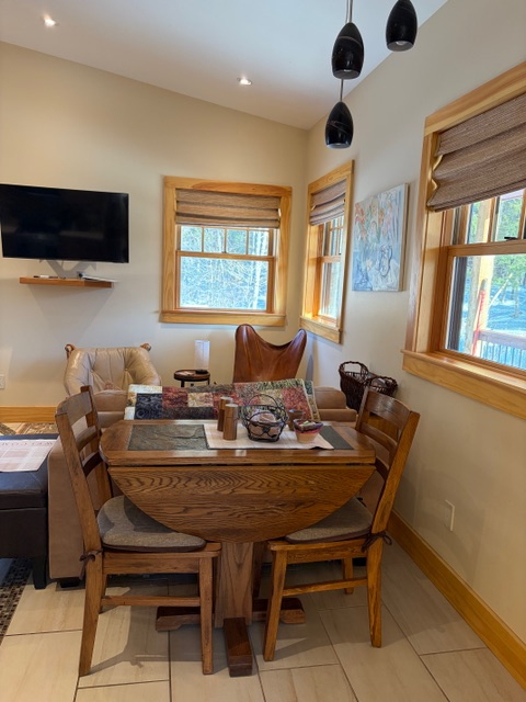 Mad River 1 bedroom suite on 93 acres of farm and forest - perfect for couples, singles, corporate & - Photo 3