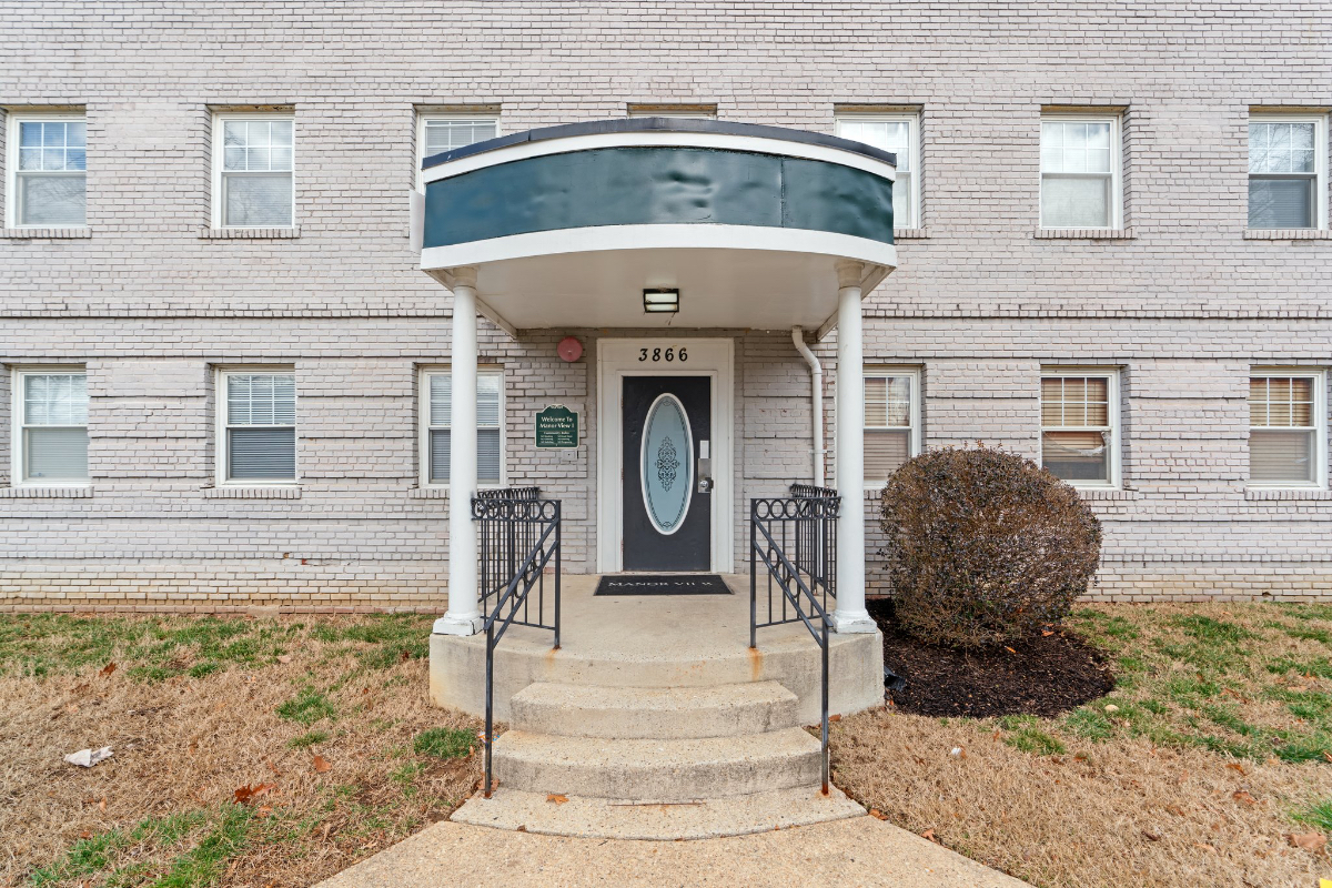 Cozy Condo in SE DC - Photo 1