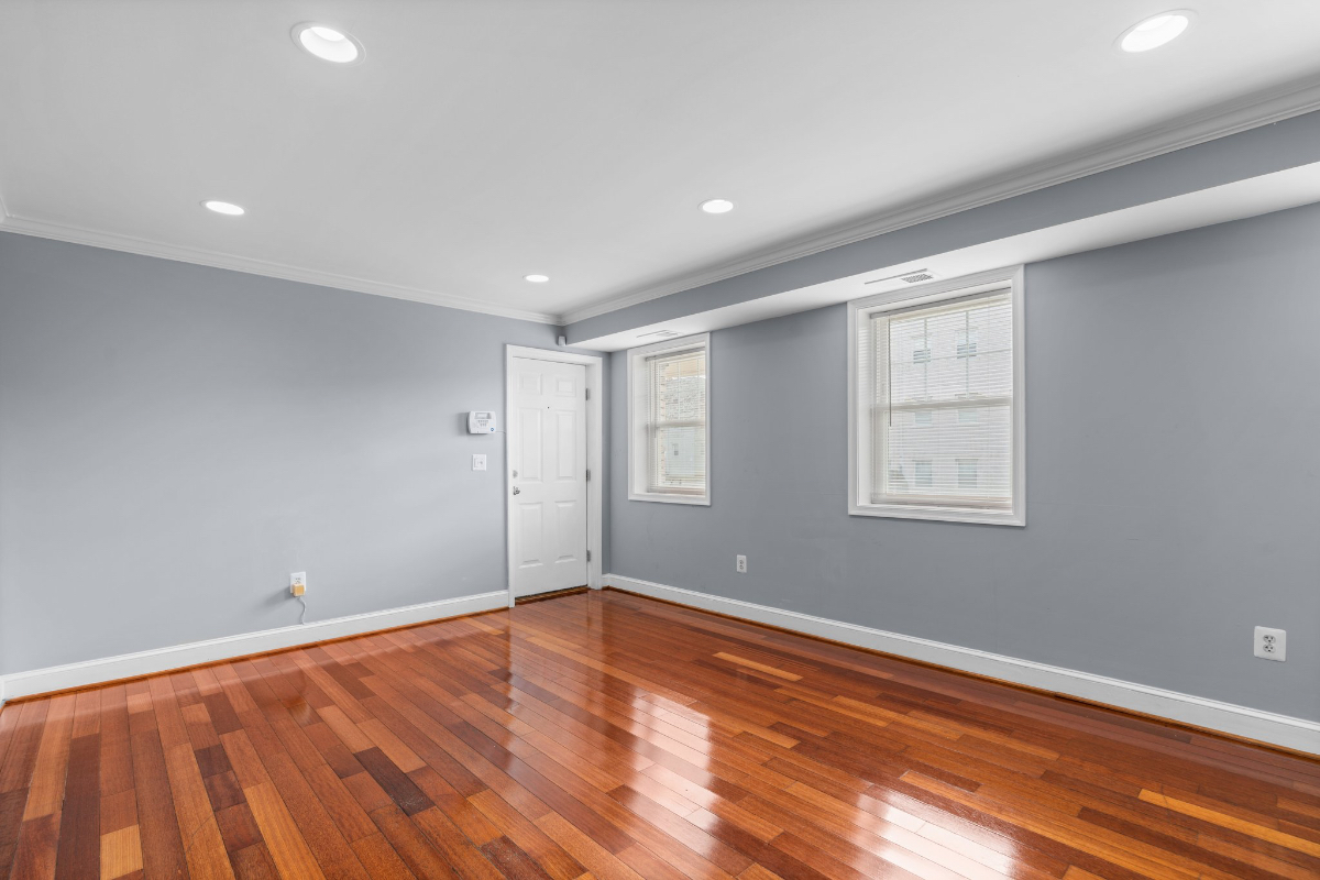 Cozy Condo in SE DC - Photo 4