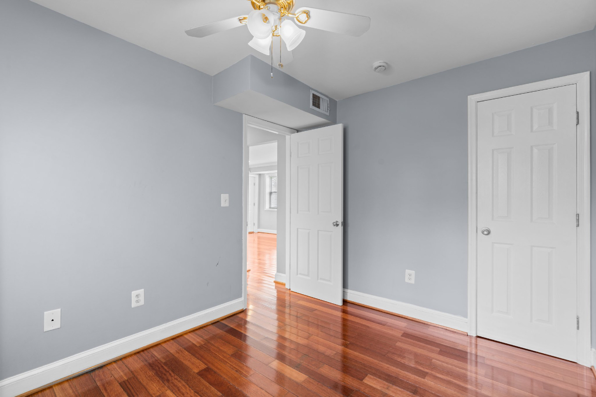 Cozy Condo in SE DC - Photo 10